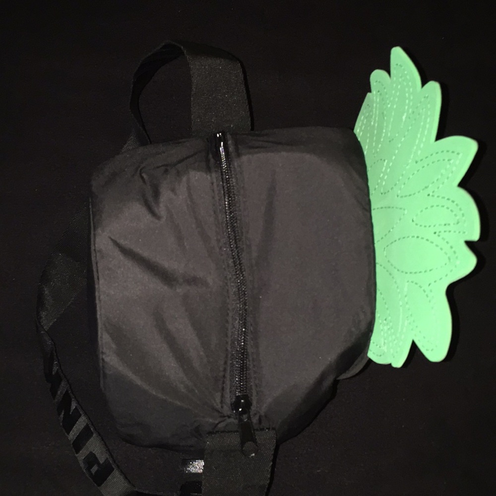 Pink shoulder pineapple cooler - Picture 5 of 5
